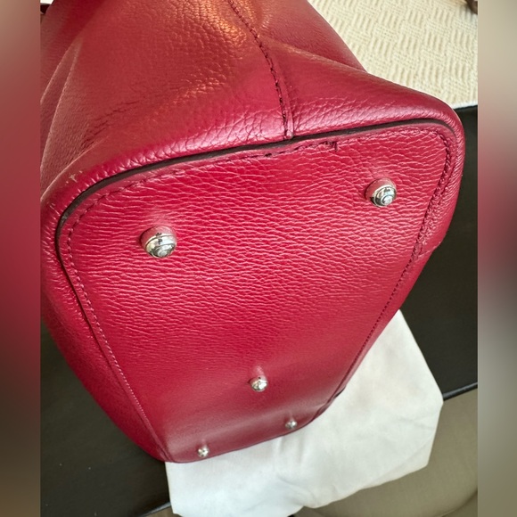 BRIGHTON FERRARA COLLECTION GABRIELLA RED MEDALLION TOTE PURSE - Picture 13 of 14